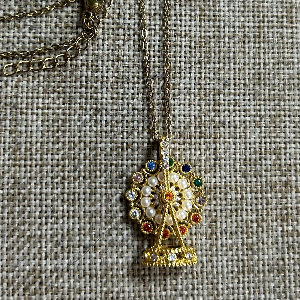Elegant 18K layered Gold Multicolor Crystal Movable Spinning Pendant Necklace